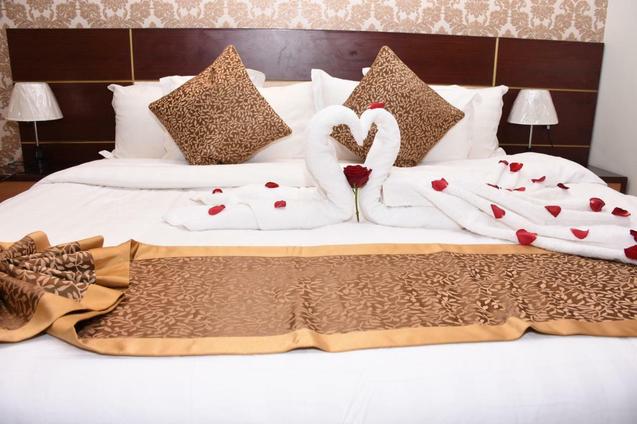 Pearl Palace Hotel Suits Medina Bagian luar foto
